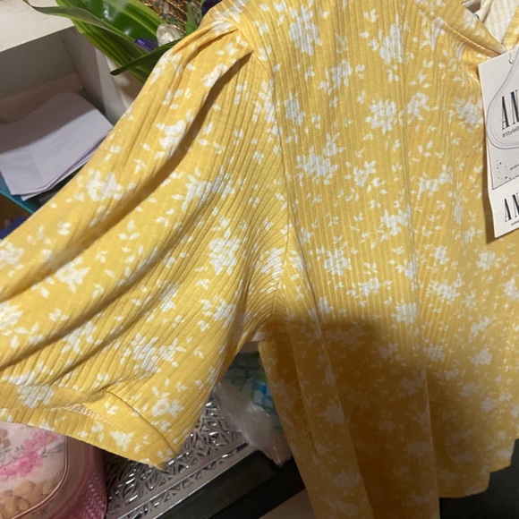 AND by Anita Dongre top with short sleeves and white flower print - Picture 5 of 5